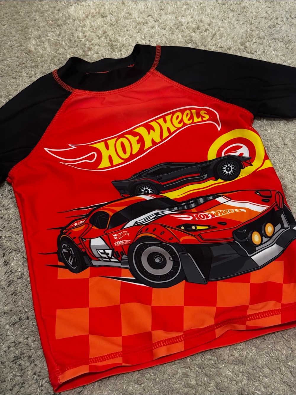 HOT WHEELS RASH GUARD 3-4 YEARS OLD